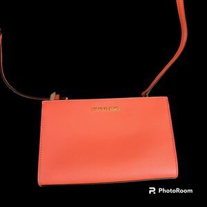 NWT Michael Kors Sheila Crossbody